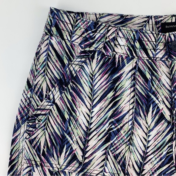 Banana Republic Factory Leaf Patterned Cotton High Rise Shorts, 12 - Picture 5 of 16